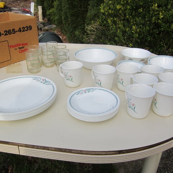 VTG 80'S CORELLE BY CORNING ROSEMARIE PATTERN 39 PIECES, DINNERWARE - Picture 1 of 16